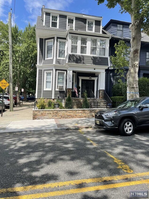 56 Highwood Terrace Unit 2, Weehawken, NJ 07086 Room for Rent in