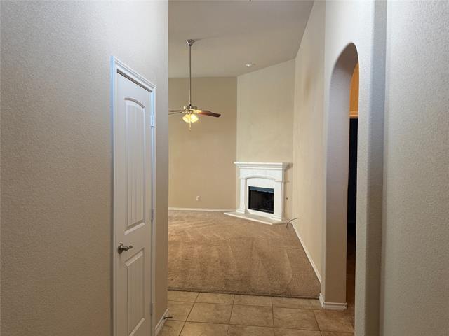 Building Photo - 2225 Windhaven Dr