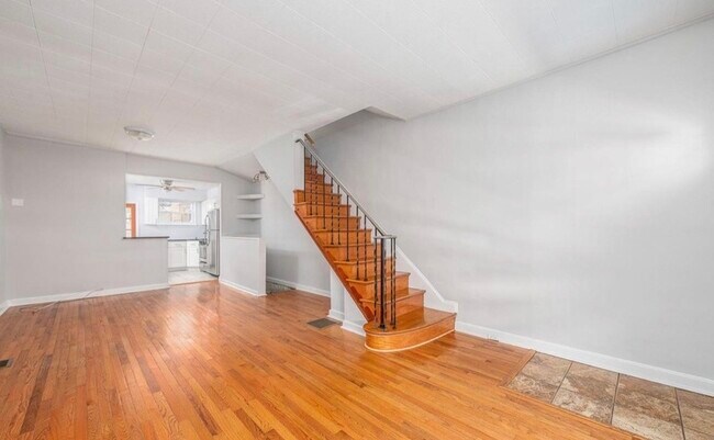 Building Photo - 2649 S Bouvier St
