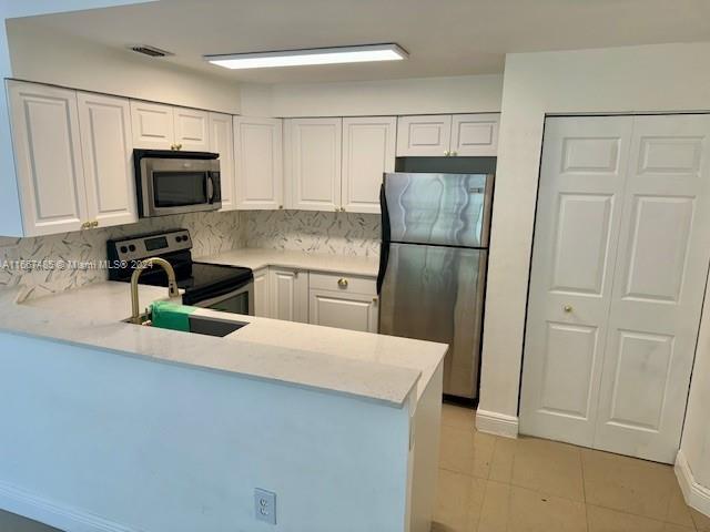 Foto del edificio - 2445 SW 18th Terrace