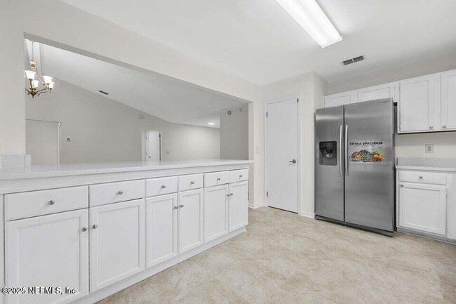 Building Photo - 8426 Santana Ct