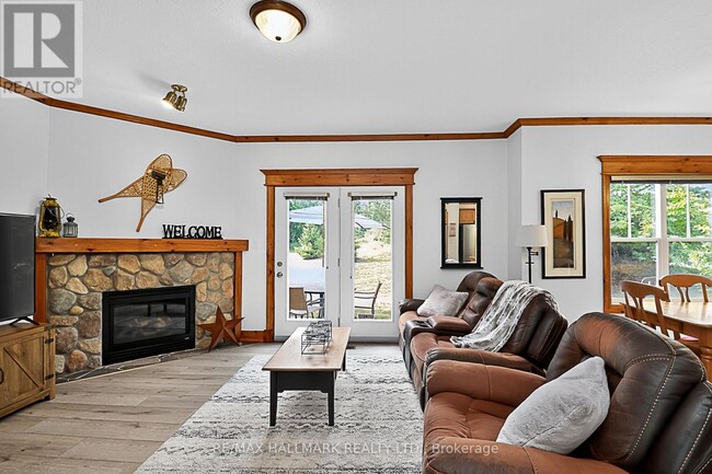 Building Photo - 184 Snowbridge Way