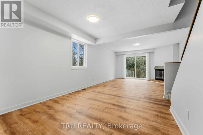 Photo du bâtiment - 6512 Bilberry Dr