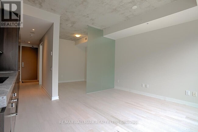 Photo du bâtiment - 629 King St W