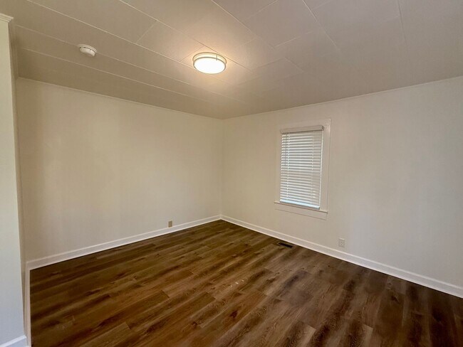 Foto del edificio - Cozy 1BR • 1BA Home Near Downtown Burlington!