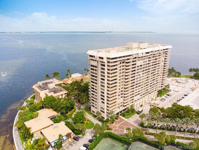 Building Photo - 3 Grove Isle Dr