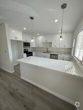 Building Photo - 240 W Collins Ave