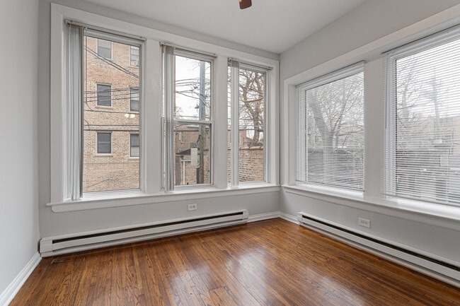 Foto del edificio - 1456 W Fargo Ave