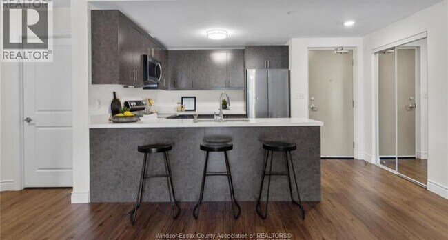 Photo du bâtiment - 1489 Banwell Rd