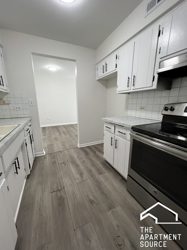 Building Photo - 2310 N Harlem Ave