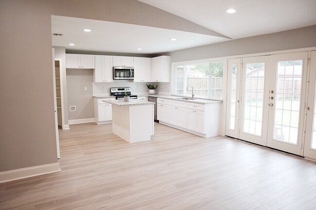 Building Photo - 5212 Fisher Dr