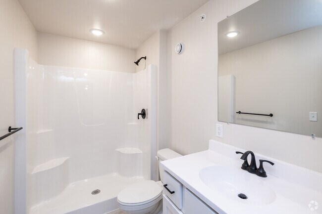 2HAB, 2BA - 963 ft² - Baño principal - The Forde
