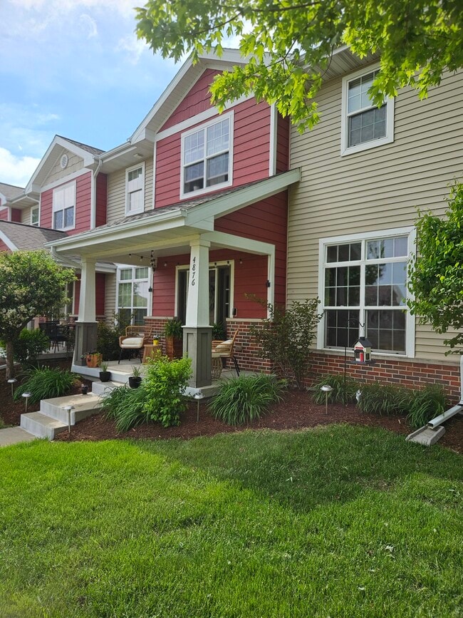 Front porch - 4876 Innovation Dr