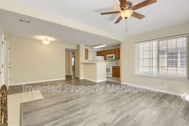 Building Photo - 6755 S Ivy St
