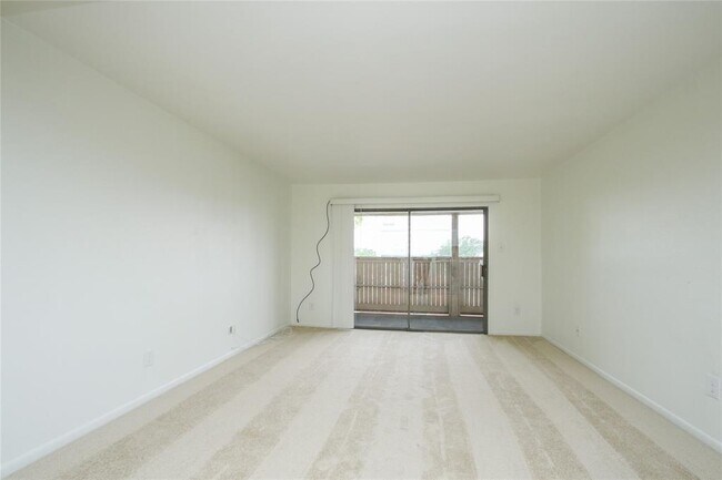 Building Photo - 8523 Hearth Dr
