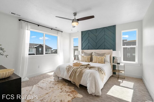 Foto del edificio - 4 br, 4 bath House - 649 East 360 South