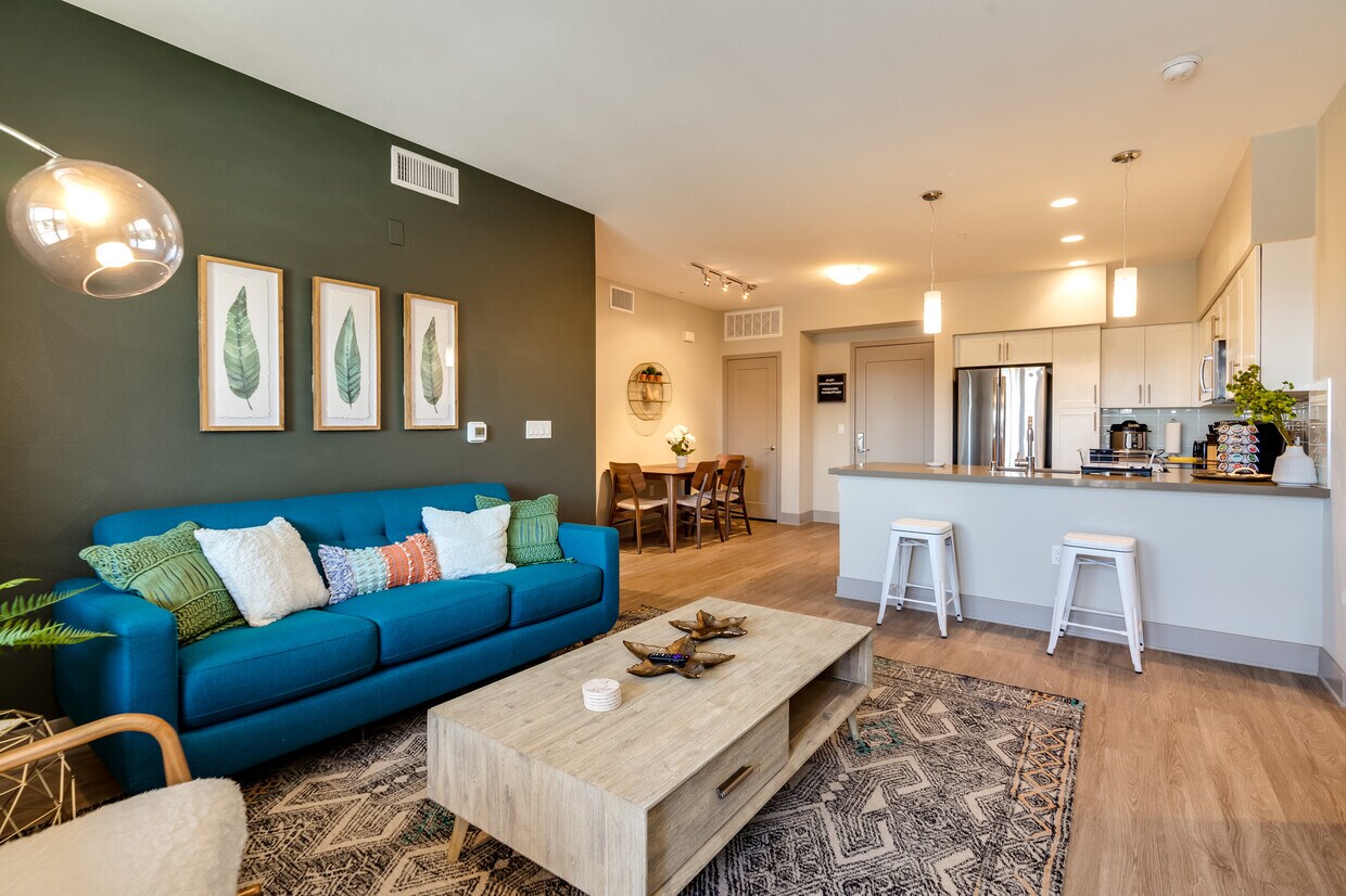 Foto principal - 770 S Harbor Blvd