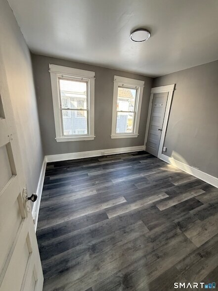 Foto del edificio - 500 Carroll Ave