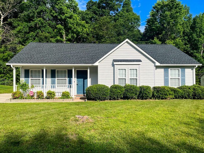 Building Photo - Beautiful 3 Bedroom 2 bathroom one level r...