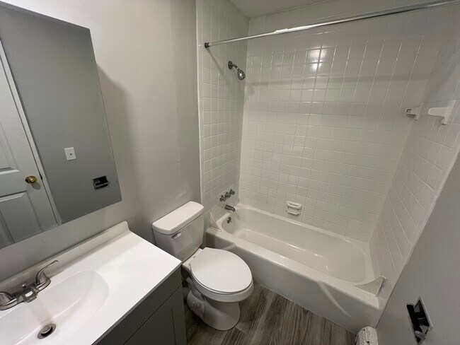 Foto del edificio - Sturbridge Apartments, LLC
