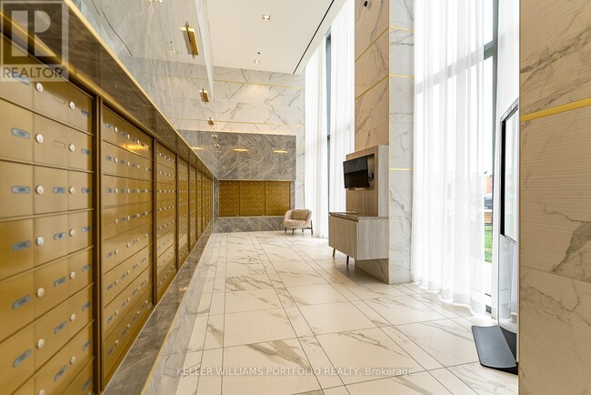 Building Photo - 898 Portage Pkwy