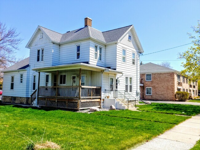 Building Photo - 189 E Merrill Ave