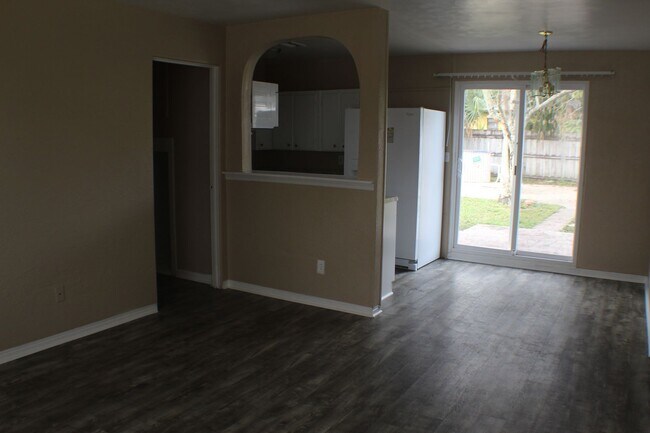 Foto del edificio - 3 bed house for rent