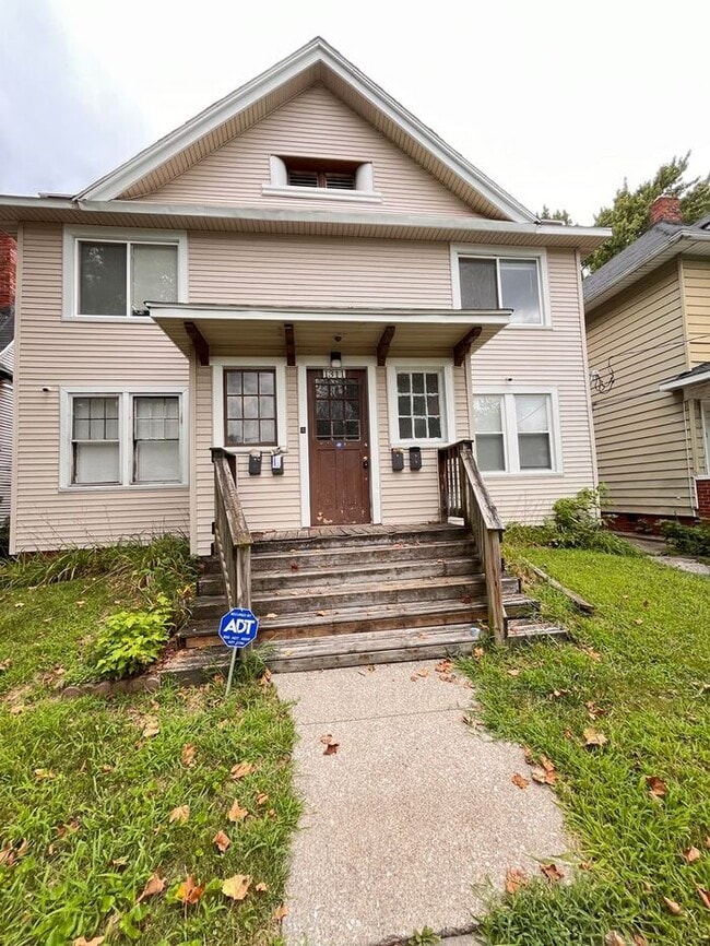 Building Photo - Cozy 2-Bedroom Apartment in a Prime Locati...