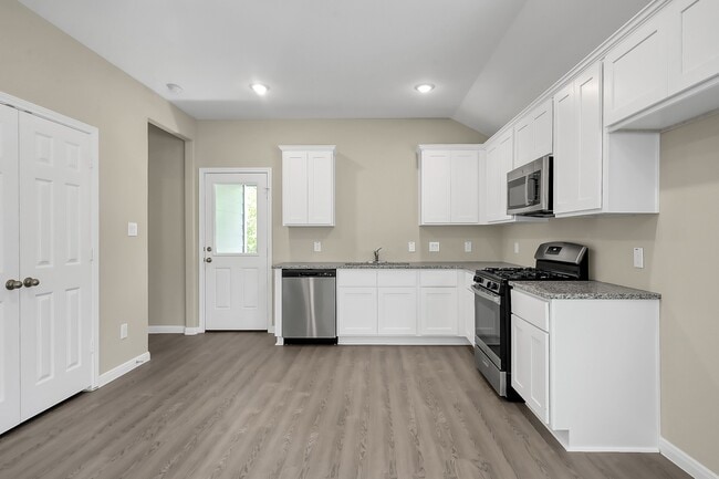 Building Photo - 811 Jefferson Ave