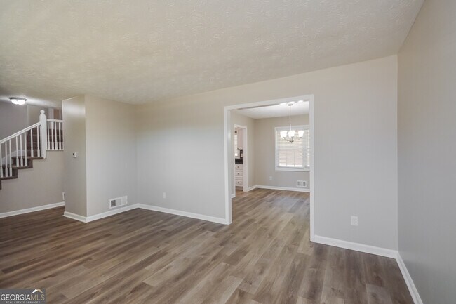 Building Photo - 6950 Carleen Ct