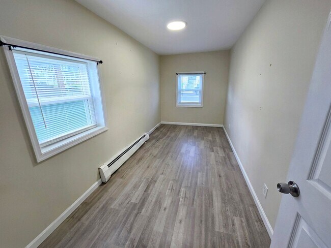 Foto del edificio - 2111 N 1st Ave