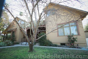 Exterior - 686 E Rio Grande St