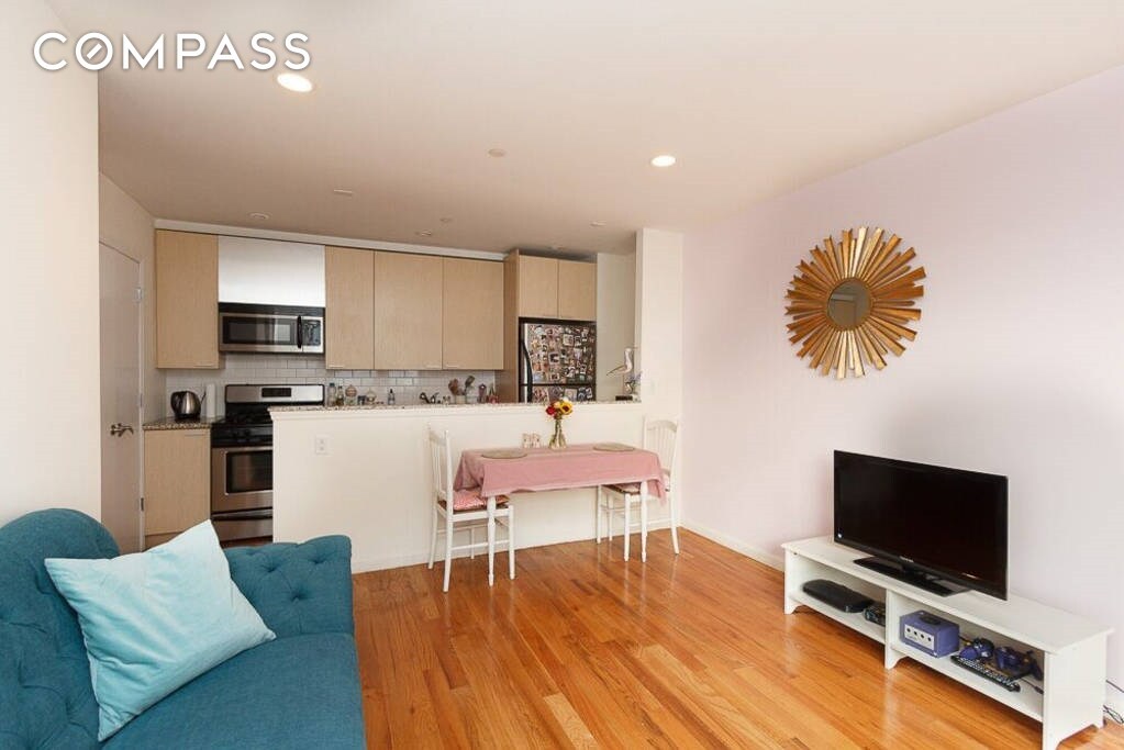 65 Maspeth Ave Unit 6D, Brooklyn, NY 11211 Room for Rent in Brooklyn