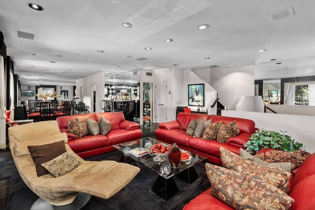 Foto del edificio - 540 N W Knoll Dr