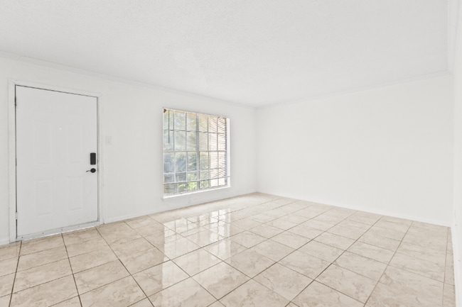Foto del edificio - 6611 Southpoint St