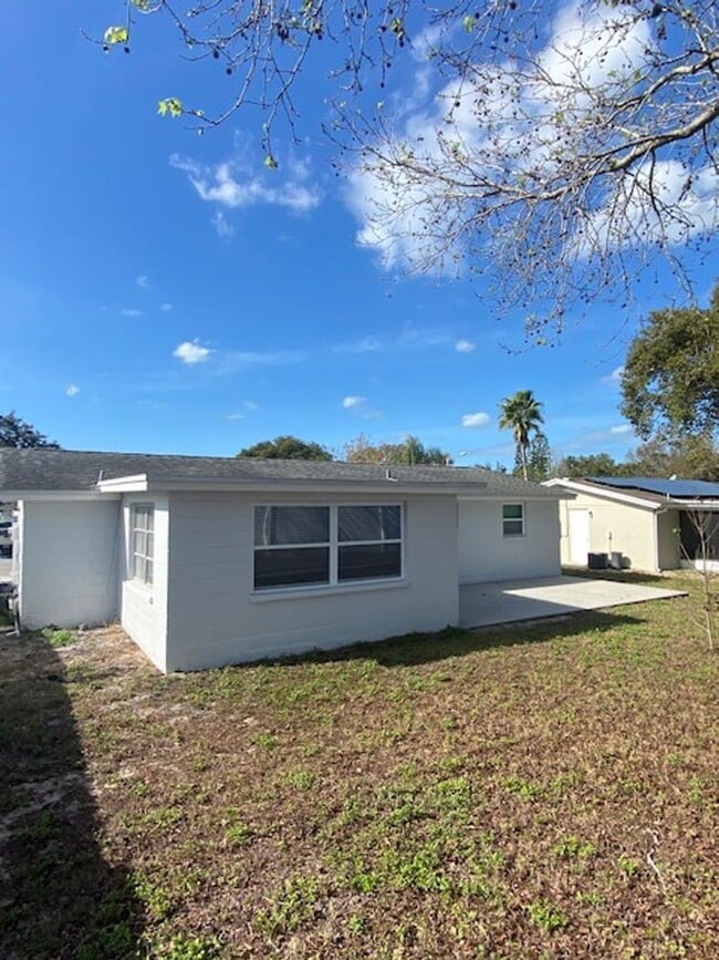 Building Photo - 3 br, 1 bath House - 9016 RAINBOW LANE