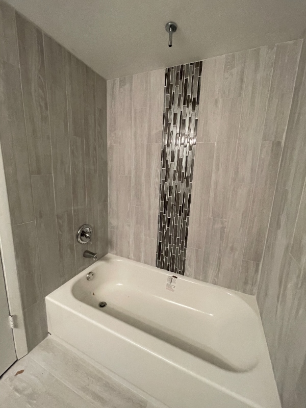 Building Photo - 2701 Riverside Dr