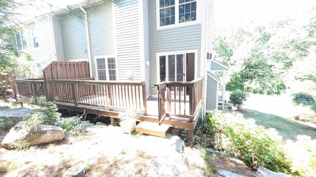 Building Photo - 1465 Hooksett Rd