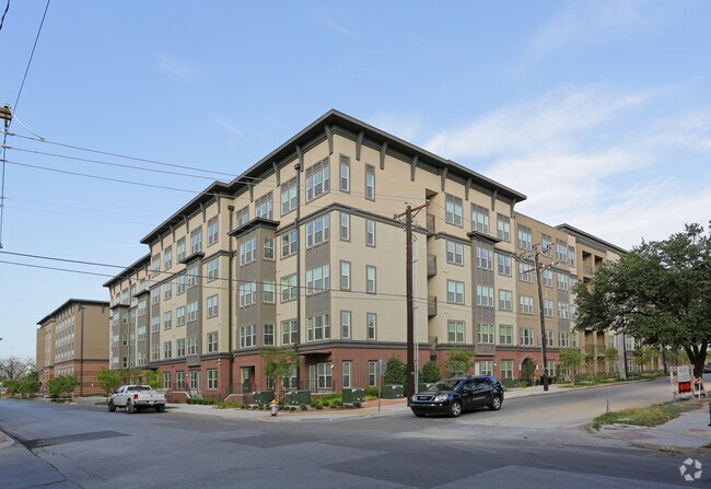 Cortland Oak Lawn Apartments Dallas, TX