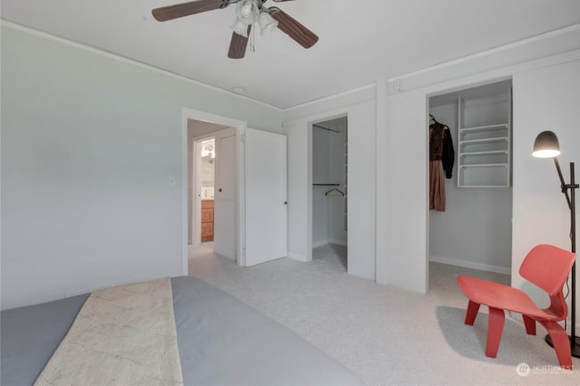 Foto del edificio - 8147 9th Ave SW