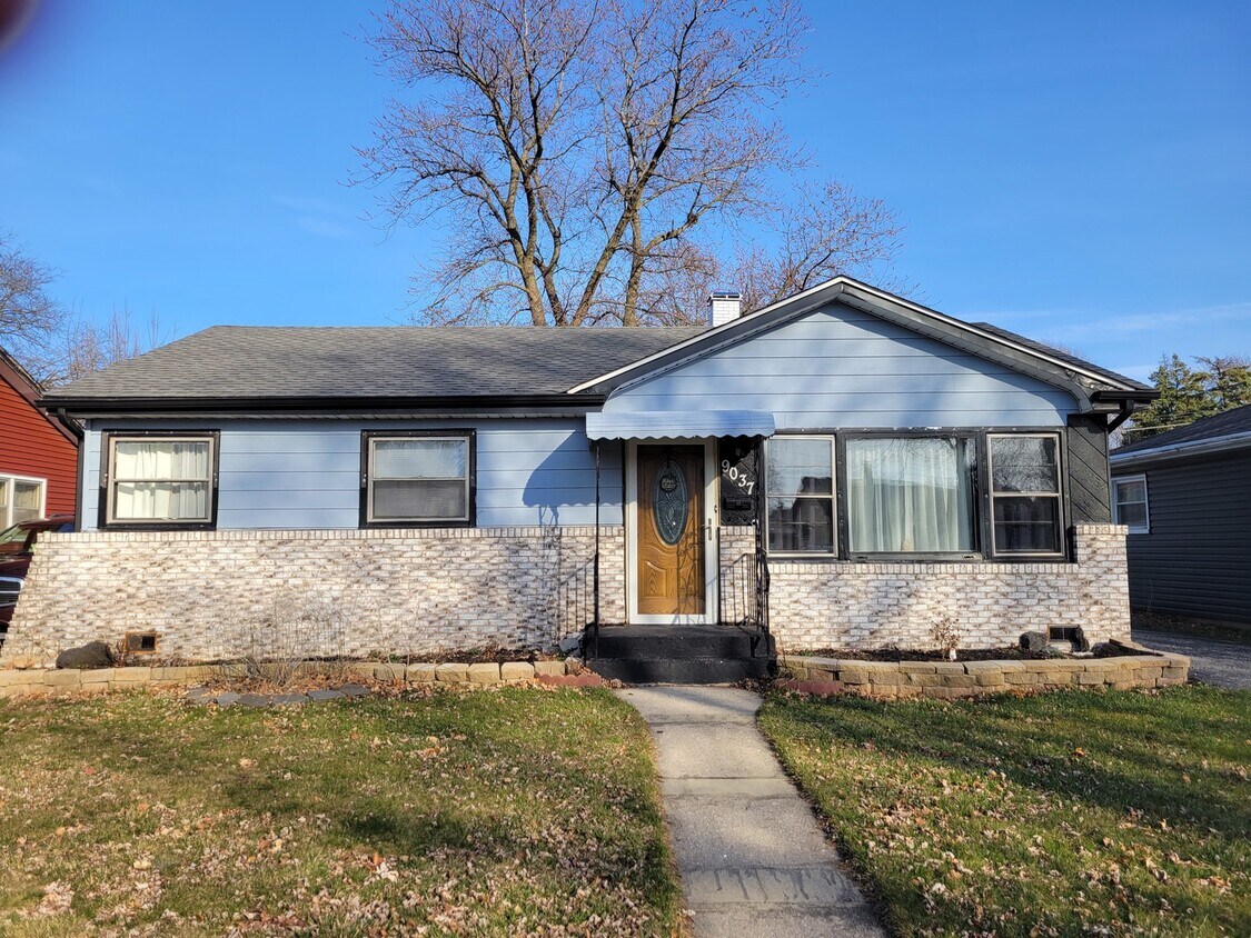 Primary Photo - 9037 S 51st Ave