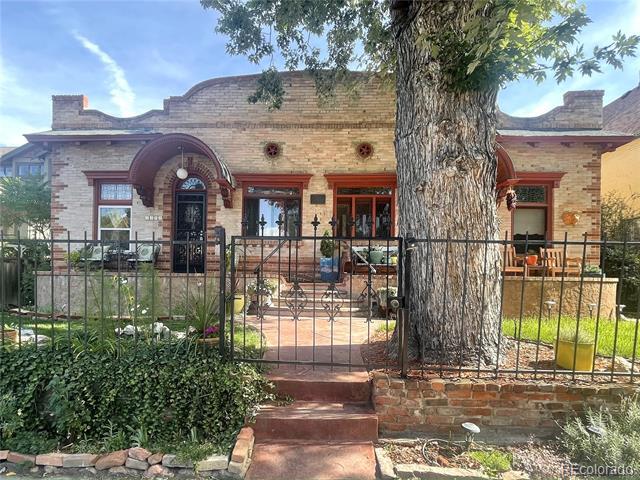 Foto principal - 1372 S Pennsylvania St