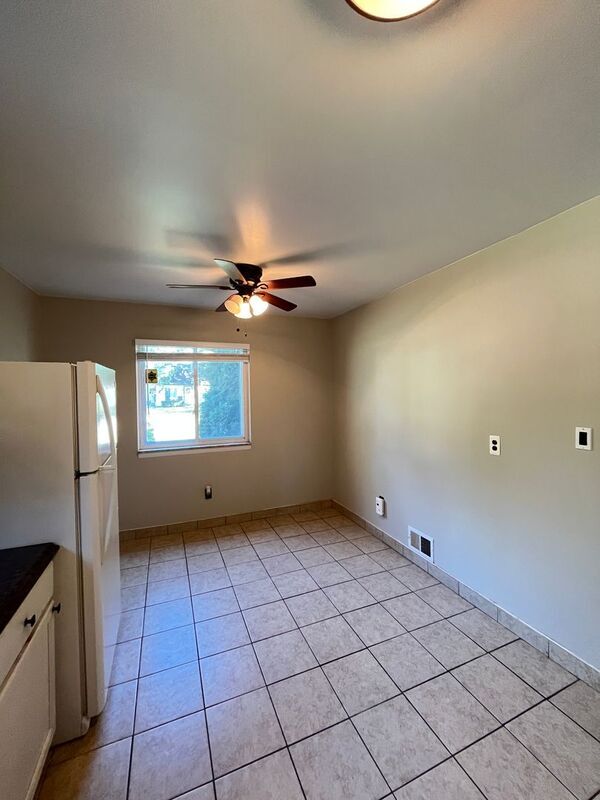 Building Photo - 2988 Stolzenfeld Ave