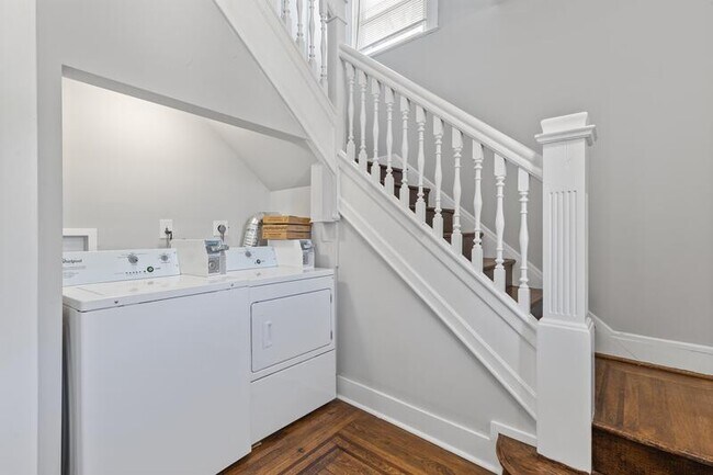 Photo - 5821 Royal Oak Ave Apartment