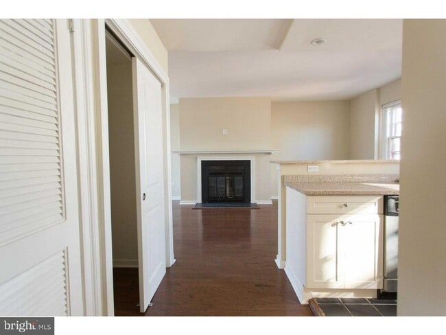 Building Photo - 532 Spruce St