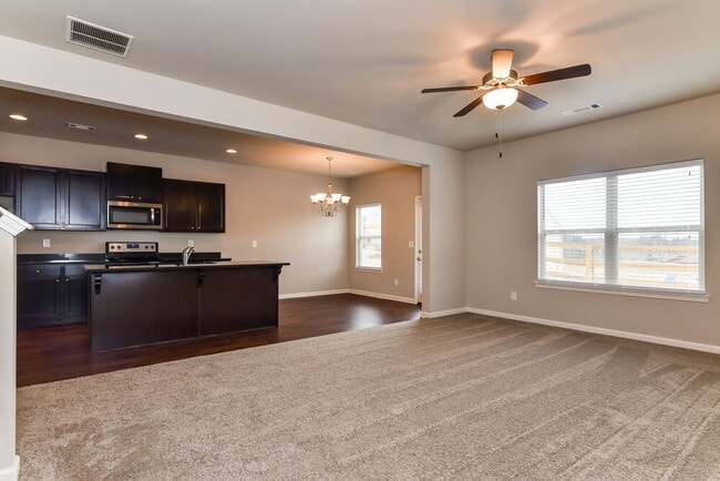 Building Photo - 83 Fern Walk