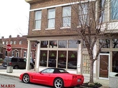 Primary Photo - 7631 Ivory Ave