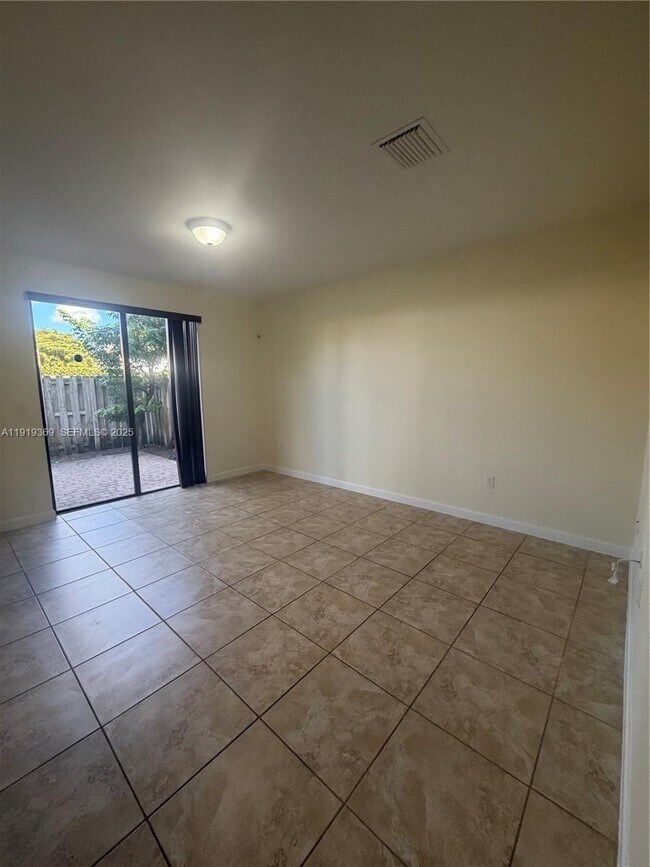 Foto del edificio - 11347 SW 232nd Terrace