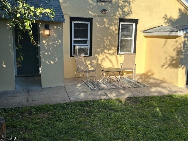 Foto del edificio - 159 S Fulton St