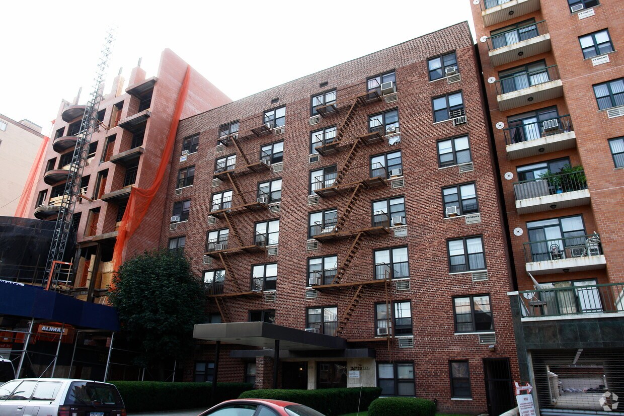 Building Photo - 14224 38th Ave